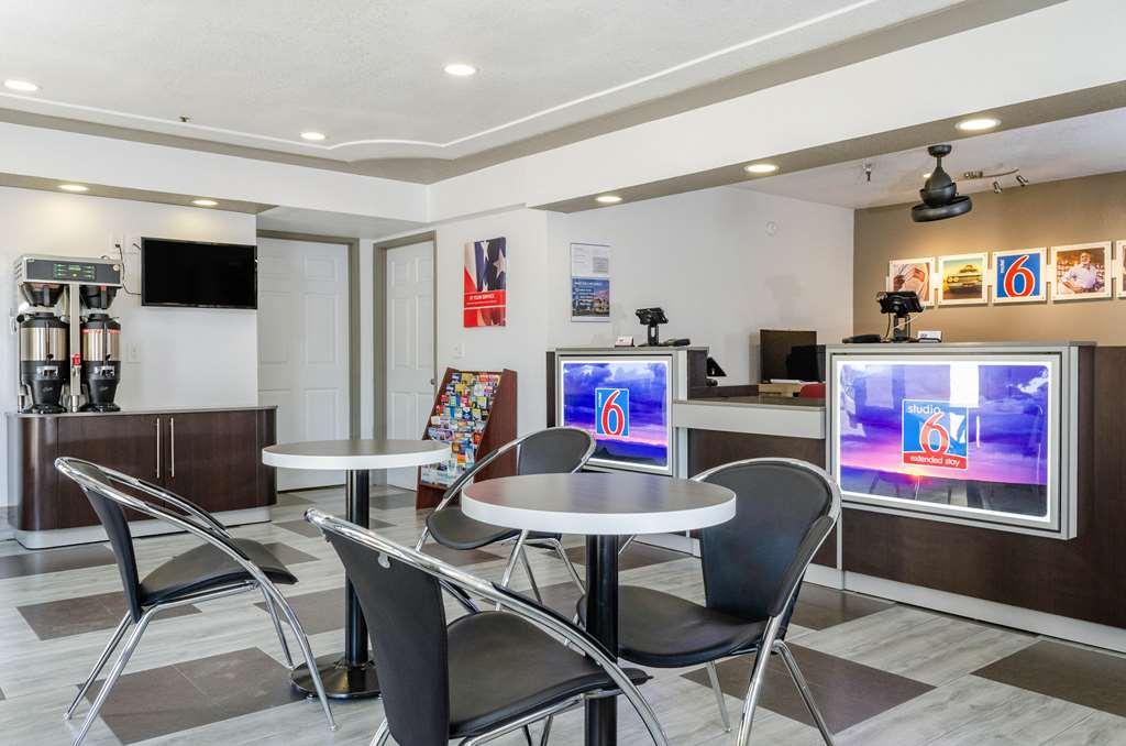 Studio 6-Fresno, CA - Extended Stay Pinedale Interior foto