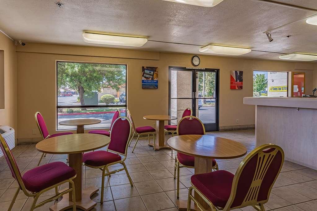 Studio 6-Fresno, CA - Extended Stay Pinedale Restaurant foto
