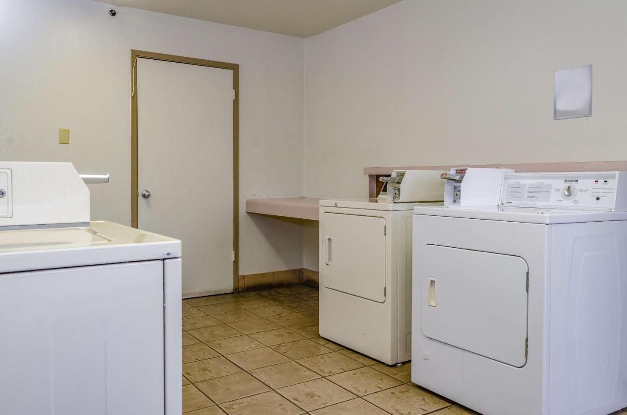 Studio 6-Fresno, CA - Extended Stay Pinedale Exterior foto